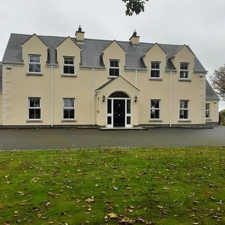 Private In Superb House Bed 1 3*