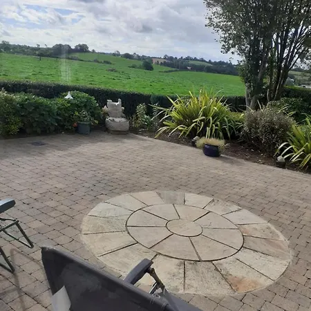 Private In Superb House Bed 1 Frühstückspension